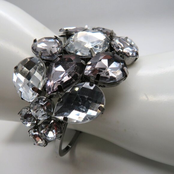 Vera Wang Bracelet Silver Tone Large Faceted Rhinestone Cluster Statement Bangle - Picture 5 of 16